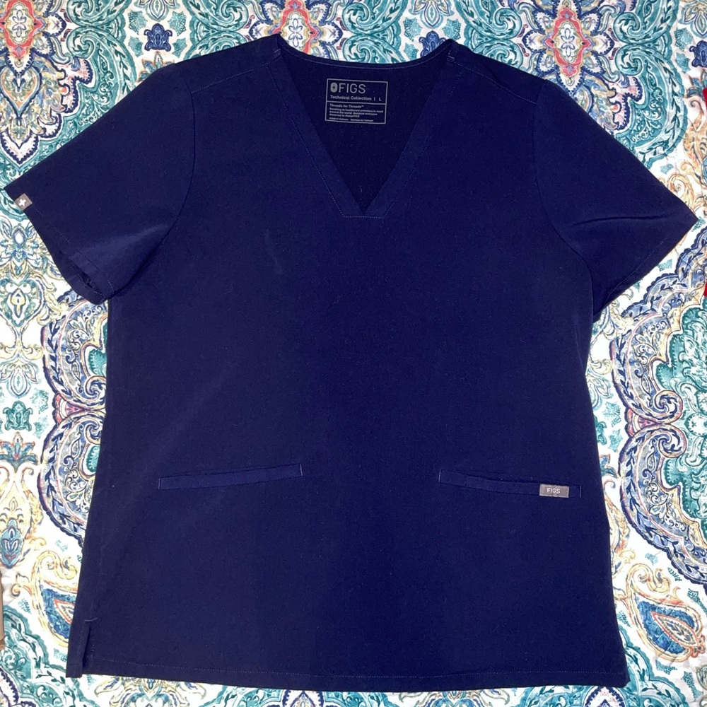 Figs Scrub top